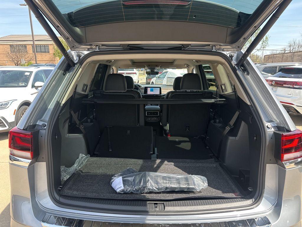 new 2026 Volkswagen Atlas car, priced at $54,664