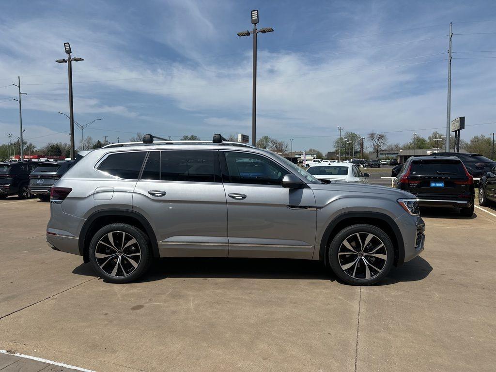 new 2026 Volkswagen Atlas car, priced at $54,664