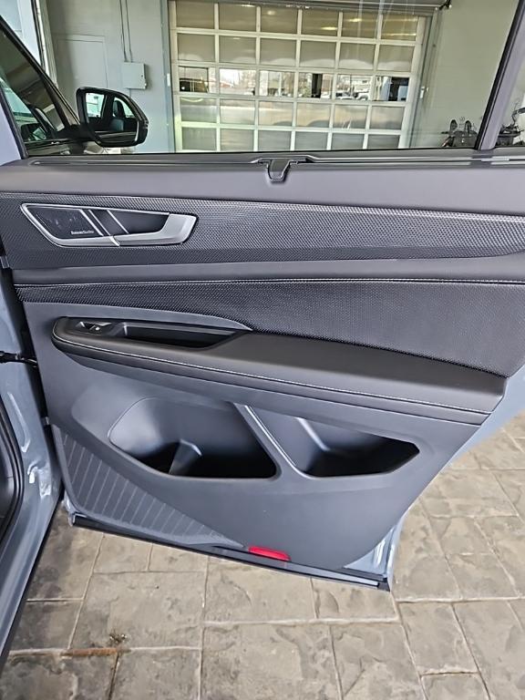 new 2026 Volkswagen Atlas Cross Sport car, priced at $52,580