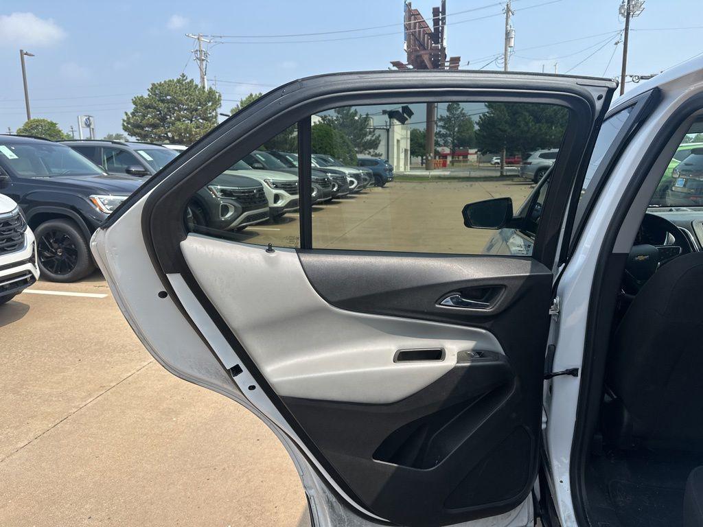 used 2024 Chevrolet Equinox car, priced at $19,093