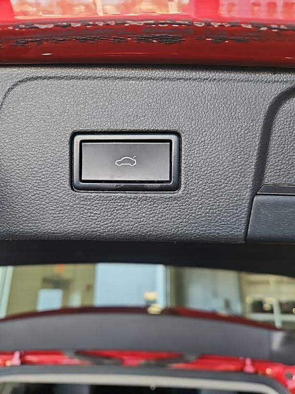 used 2021 Volkswagen Atlas car, priced at $21,999