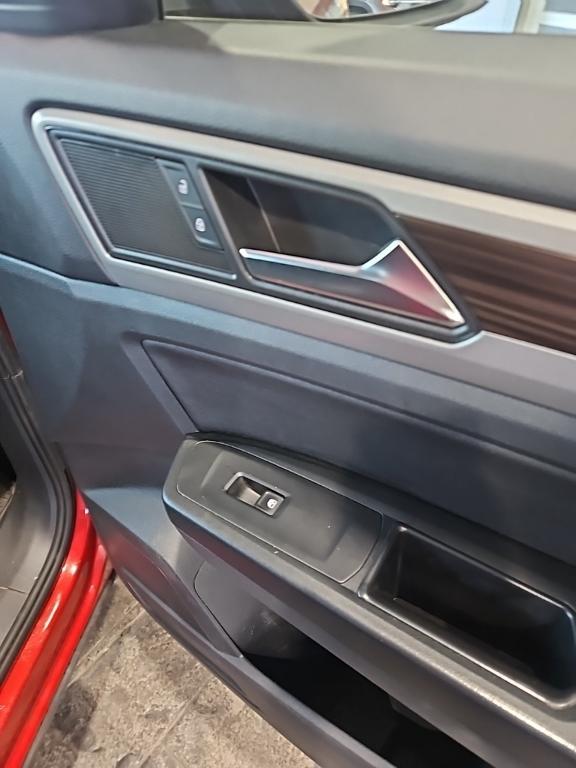 used 2021 Volkswagen Atlas car, priced at $21,999