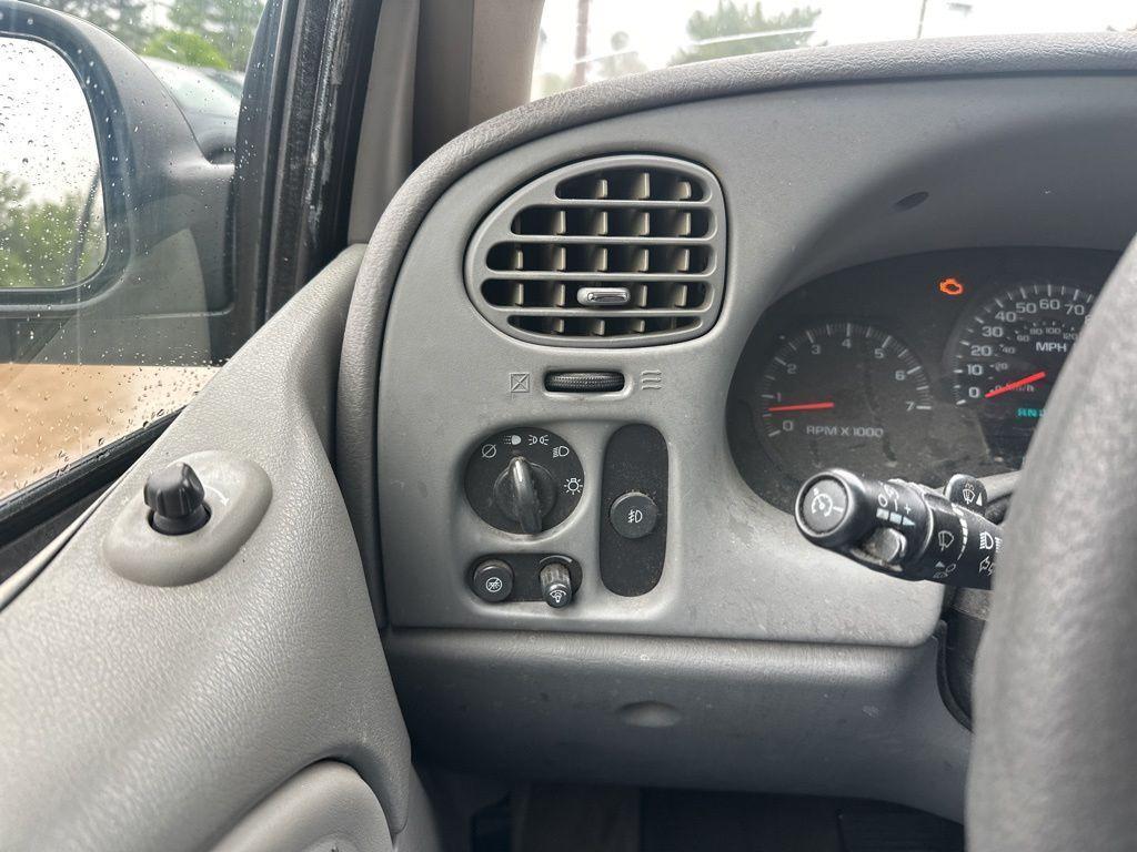 used 2005 Chevrolet TrailBlazer EXT car, priced at $5,304