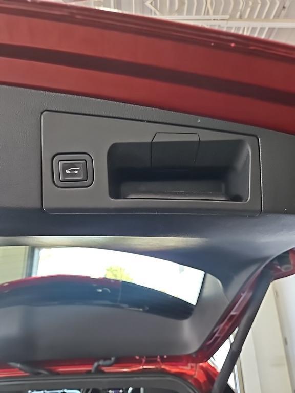 used 2023 Cadillac XT5 car, priced at $26,203