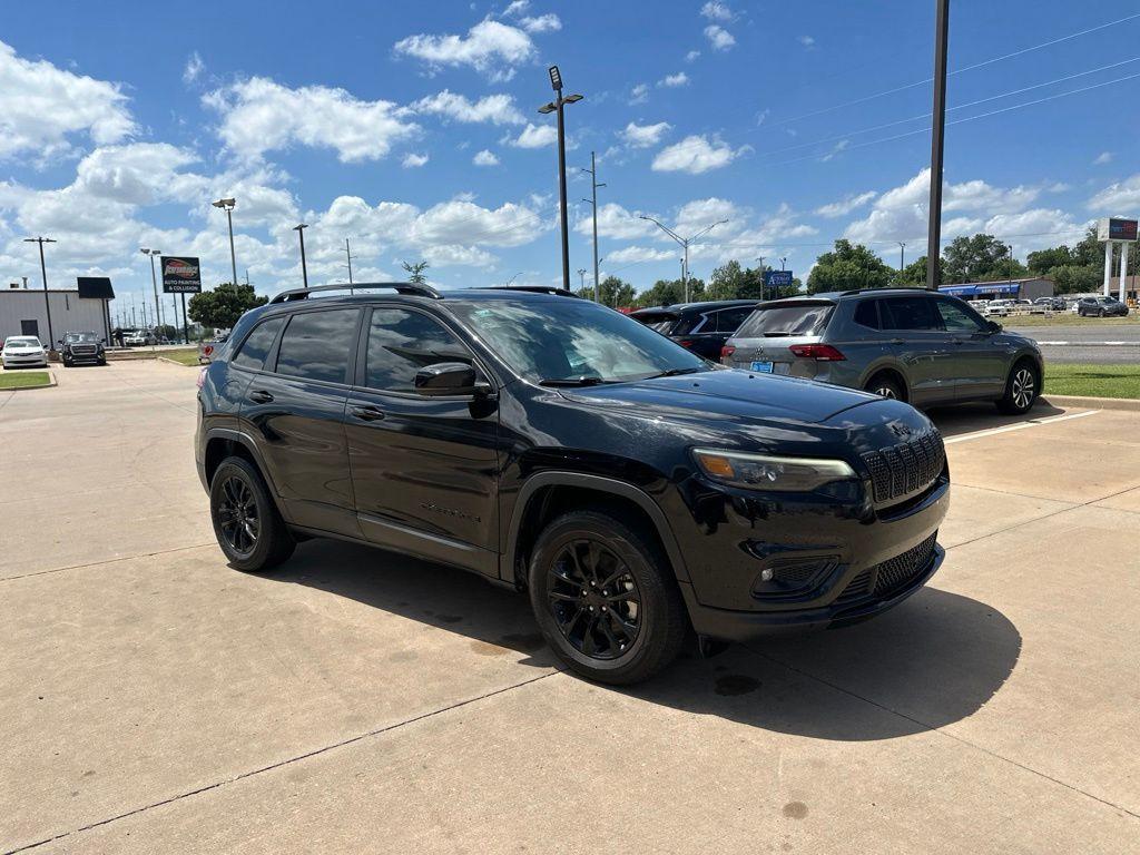 used 2023 Jeep Cherokee car, priced at $22,597