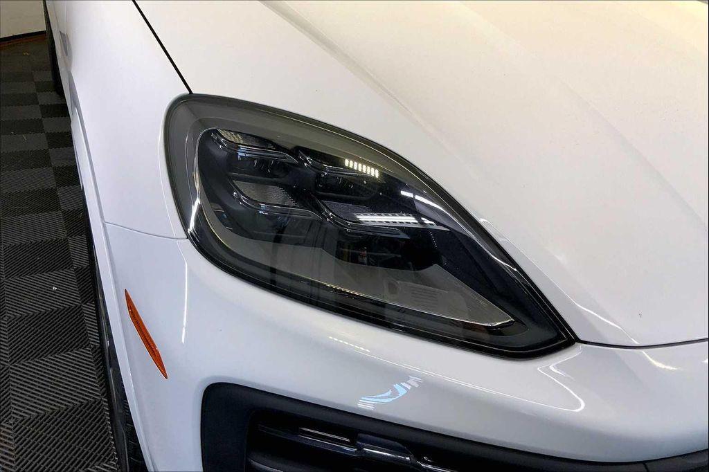 new 2026 Porsche Cayenne car, priced at $102,740