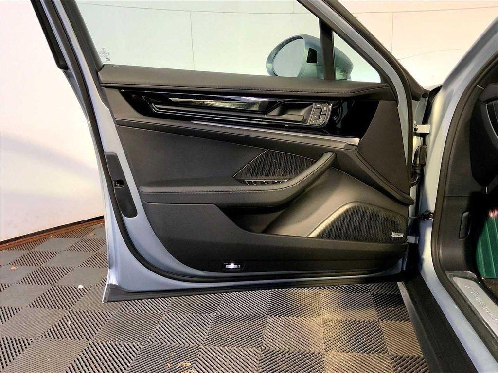 new 2026 Porsche Panamera car, priced at $139,625