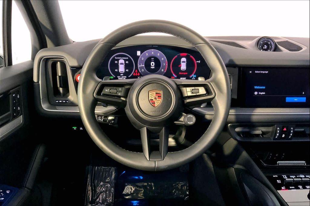 used 2025 Porsche Cayenne car, priced at $89,991