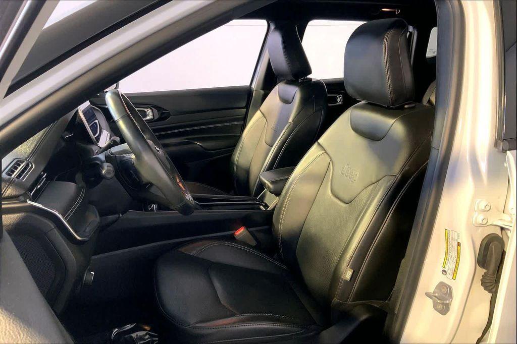 2022 Bright White Clearcoat Jeep Compass