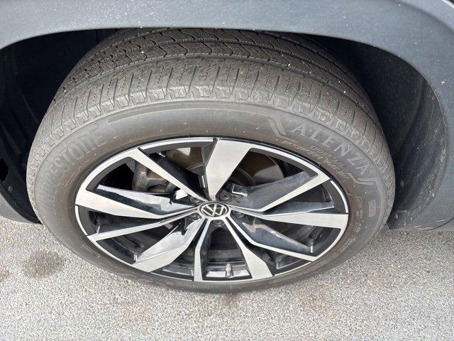 used 2024 Volkswagen Atlas car, priced at $34,600