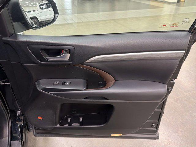 used 2018 Toyota Highlander car, priced at $23,200