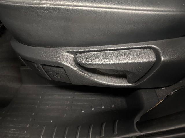 used 2023 Toyota Highlander car, priced at $33,300