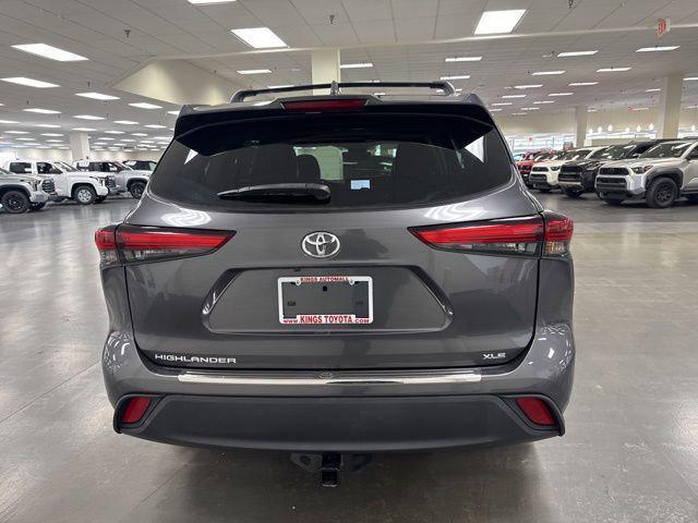 used 2023 Toyota Highlander car, priced at $33,300