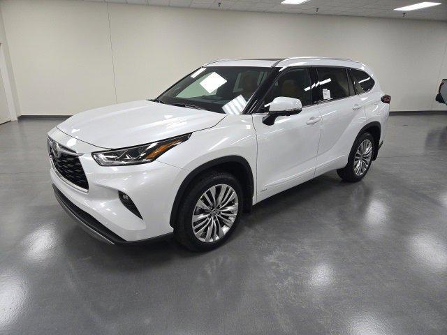 new 2026 Toyota Highlander Hybrid car, priced at $58,302