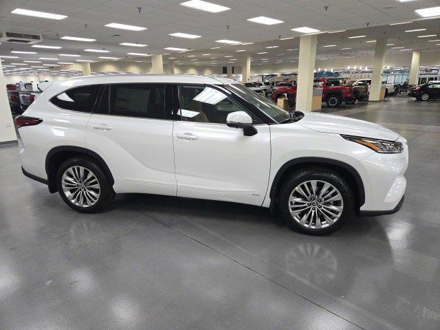 new 2026 Toyota Highlander Hybrid car, priced at $58,302