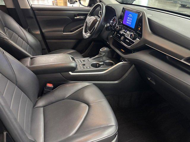 used 2023 Toyota Highlander car, priced at $36,400