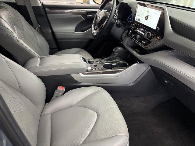 used 2023 Toyota Highlander car, priced at $43,000