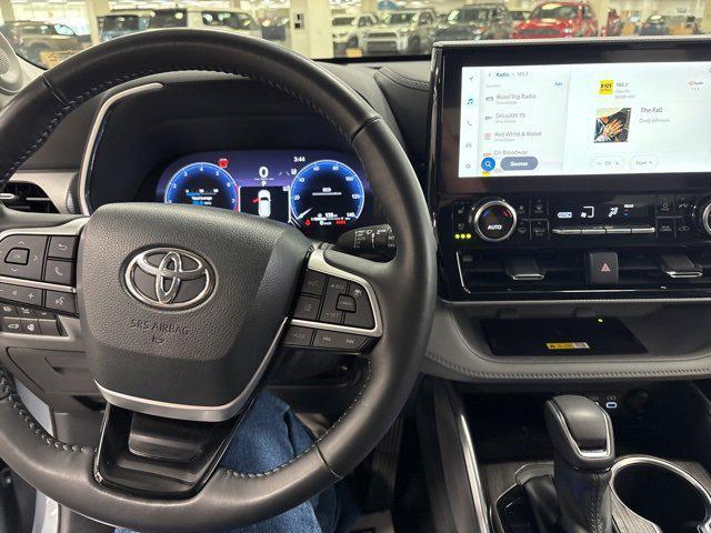 used 2023 Toyota Highlander car, priced at $43,000