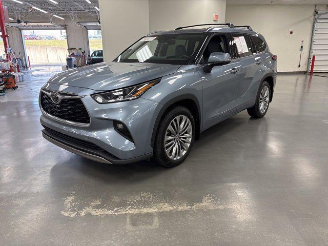 used 2023 Toyota Highlander car, priced at $43,000