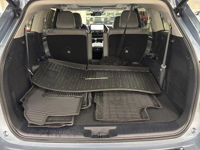 used 2023 Toyota Highlander car, priced at $43,000