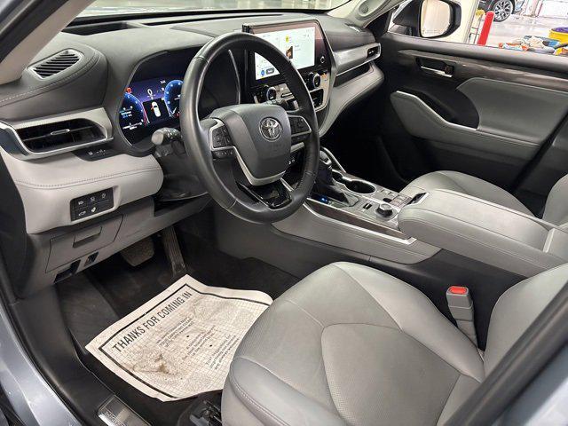 used 2023 Toyota Highlander car, priced at $43,000