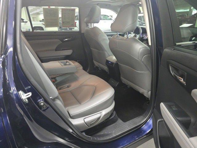 used 2023 Toyota Highlander Hybrid car, priced at $39,600