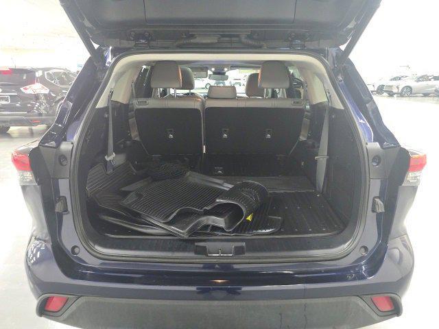 used 2023 Toyota Highlander Hybrid car, priced at $39,600