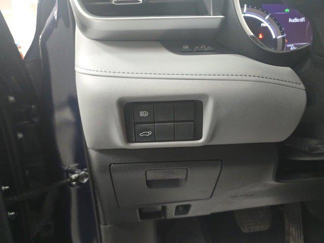 used 2023 Toyota Highlander Hybrid car, priced at $39,600