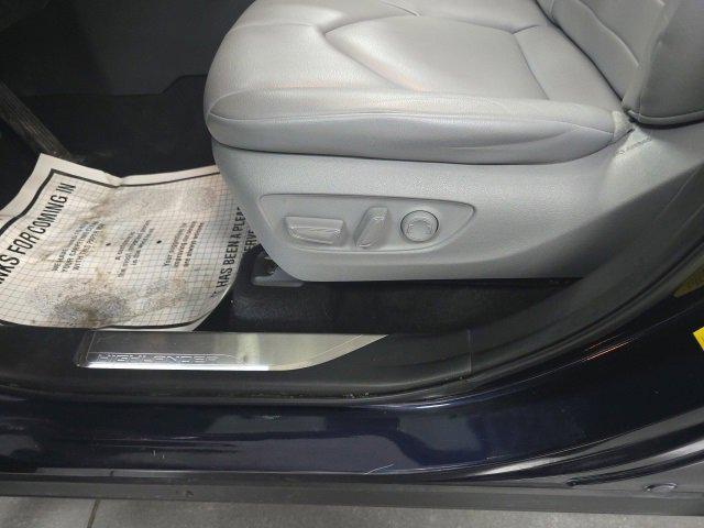 used 2023 Toyota Highlander Hybrid car, priced at $39,600