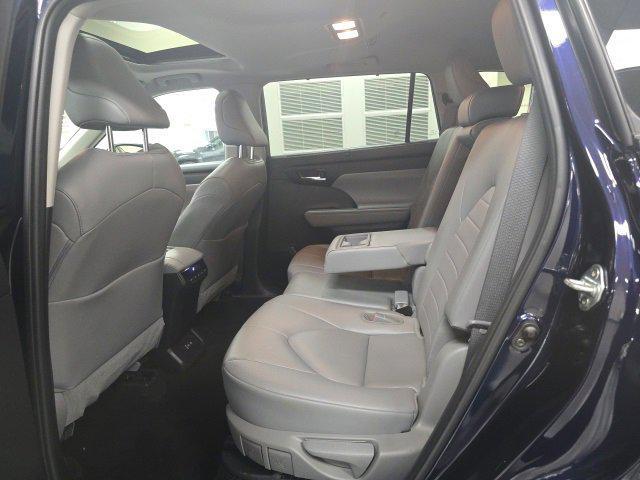 used 2023 Toyota Highlander Hybrid car, priced at $39,600