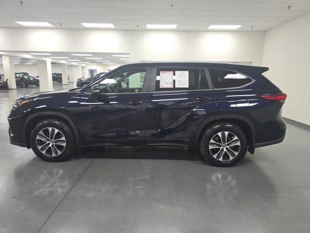 used 2023 Toyota Highlander Hybrid car, priced at $39,600