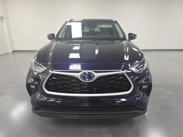 used 2023 Toyota Highlander Hybrid car, priced at $39,600
