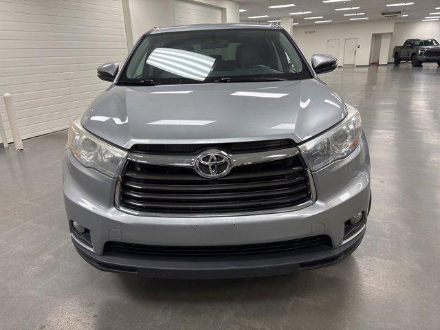 used 2015 Toyota Highlander car, priced at $15,300