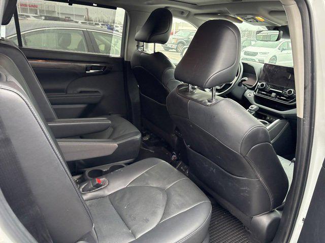 used 2023 Toyota Highlander Hybrid car, priced at $40,500