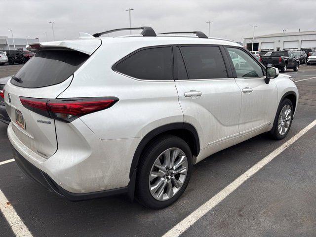 used 2023 Toyota Highlander Hybrid car, priced at $40,500