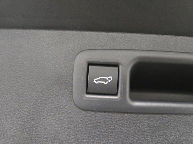 new 2026 Toyota Highlander Hybrid car, priced at $57,808