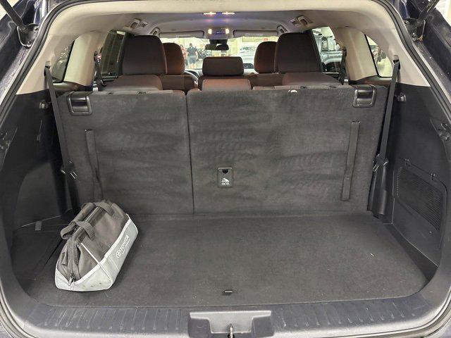 used 2023 Toyota Highlander car, priced at $34,000