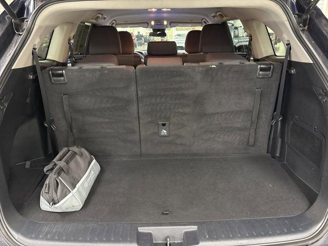 used 2023 Toyota Highlander car, priced at $31,800