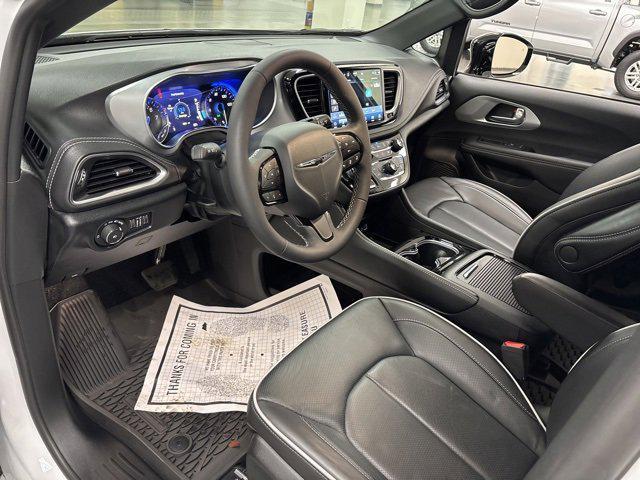 used 2025 Chrysler Pacifica car, priced at $46,900