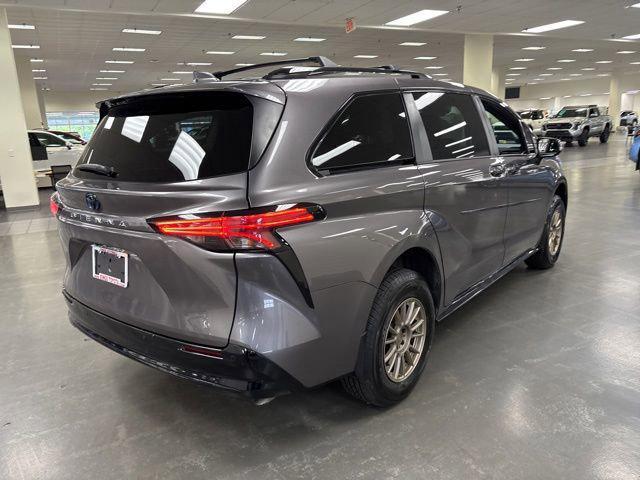 used 2022 Toyota Sienna car, priced at $33,248