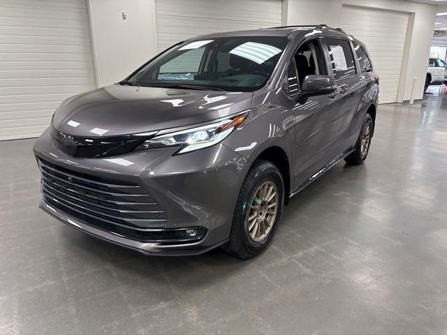 used 2022 Toyota Sienna car, priced at $33,248