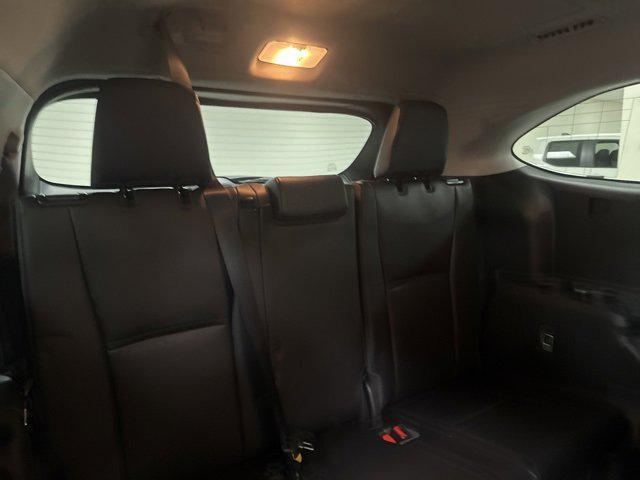 used 2022 Toyota Highlander Hybrid car, priced at $34,000