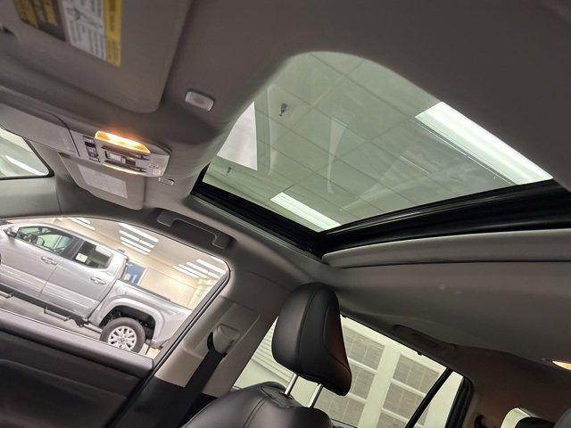 used 2023 Toyota Highlander car, priced at $37,400