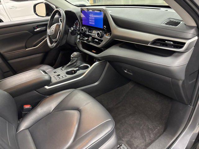 used 2023 Toyota Highlander car, priced at $37,400