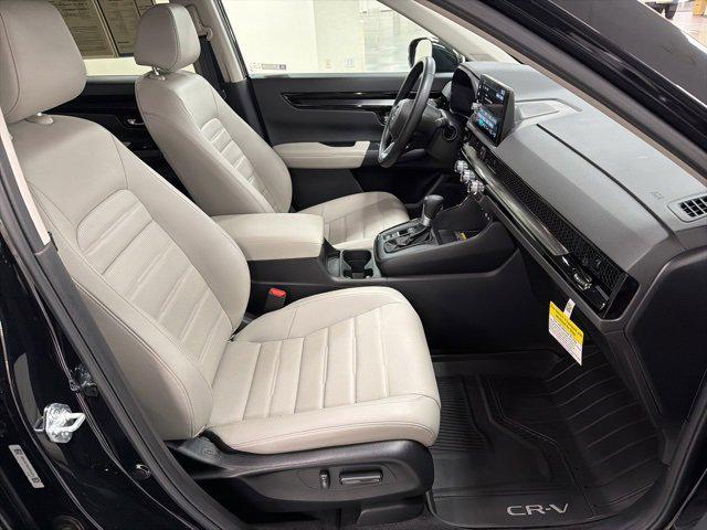 used 2025 Honda CR-V car, priced at $32,400