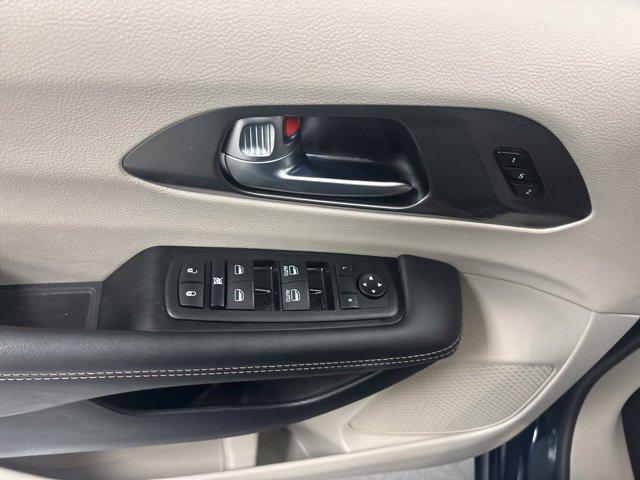 used 2024 Chrysler Pacifica car, priced at $27,400