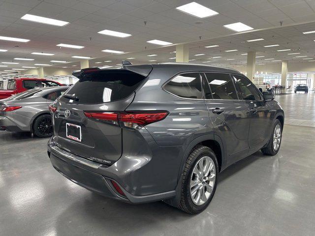 used 2020 Toyota Highlander car, priced at $30,000