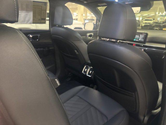 used 2025 Kia Sorento car, priced at $39,300