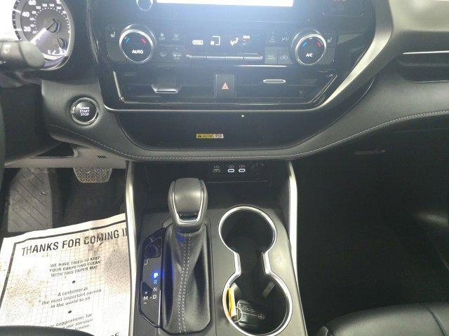 used 2023 Toyota Highlander car, priced at $38,300