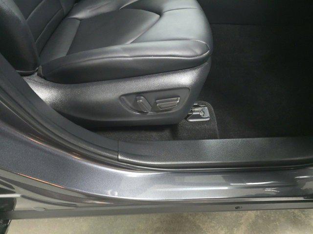 used 2023 Toyota Highlander car, priced at $38,300